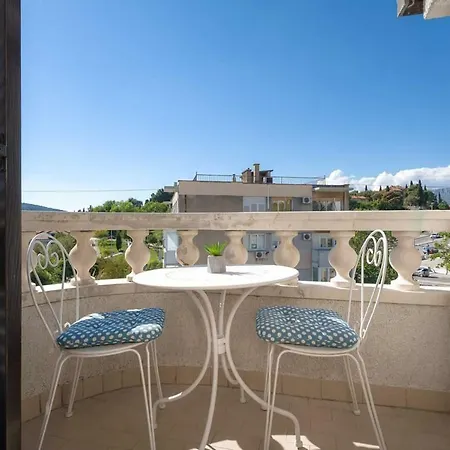 Dream Apartmants דירה *
